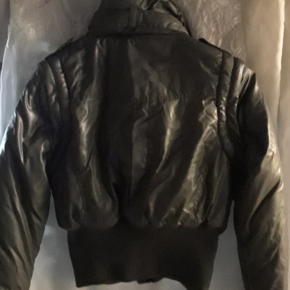 Women's ski jacket w/detachable sleeves - Picture 2 of 2